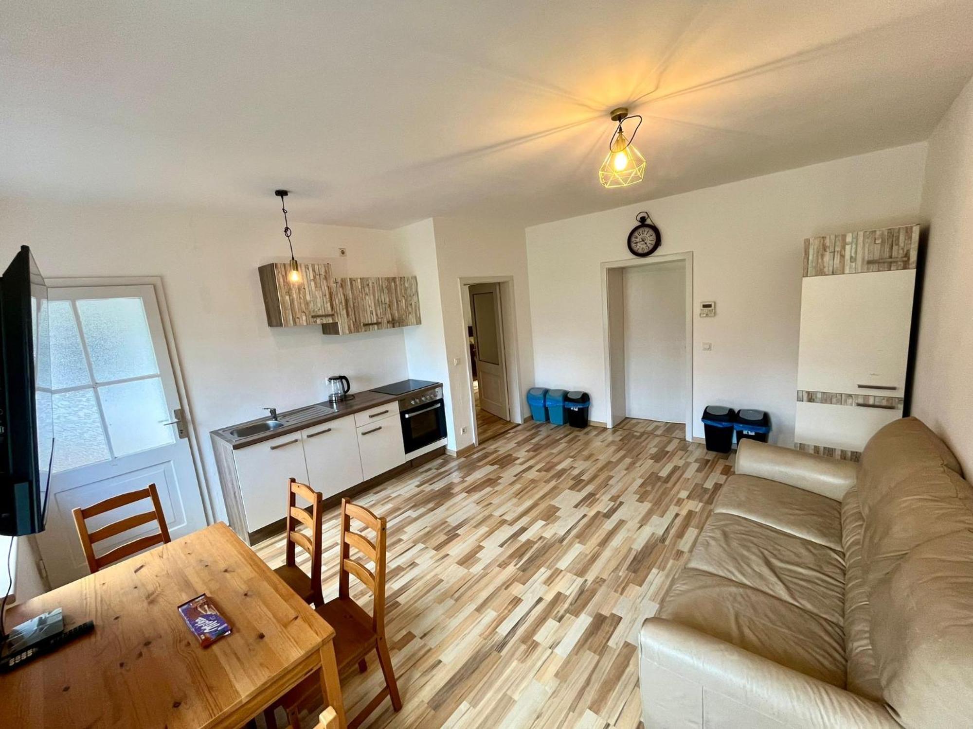 Monteurwohnung Leoben, Zentral Leoben  Bagian luar foto